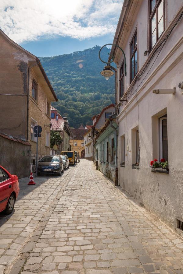 Alpin Central Studio Appartamento Braşov Esterno foto